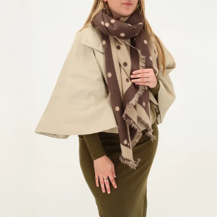Charm London Winter Must-Haves Sjaal Stip Bruin