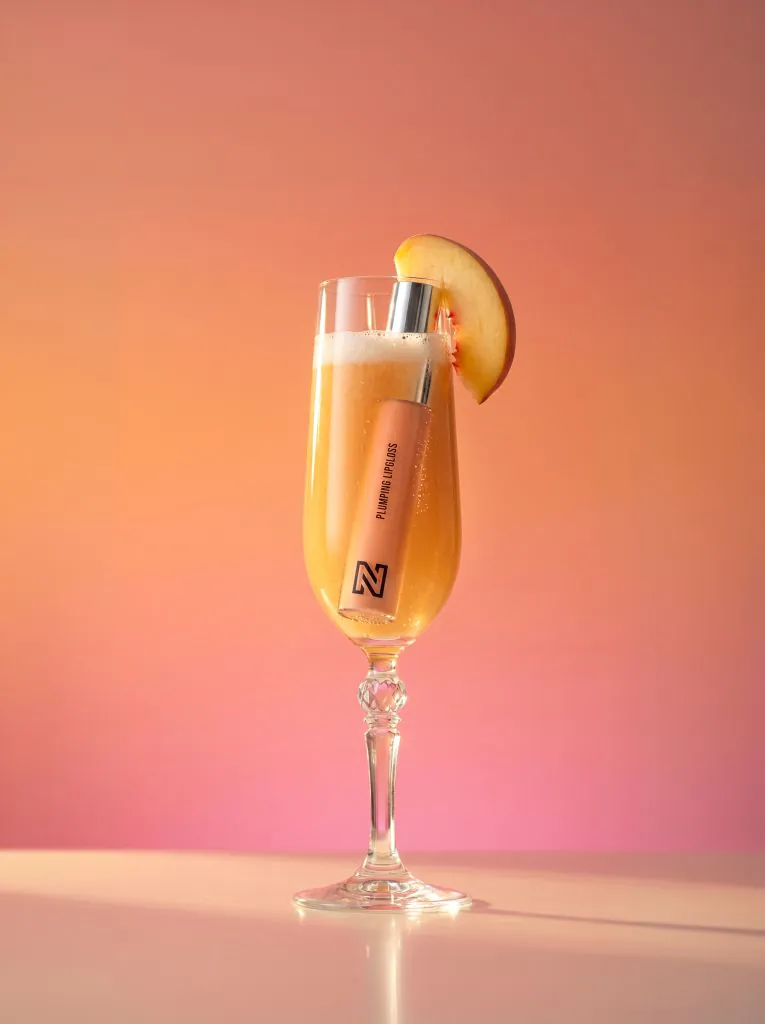 NIKKIE Beauty Plumping Gloss - Peach 1+1 GRATIS - Afbeelding 1