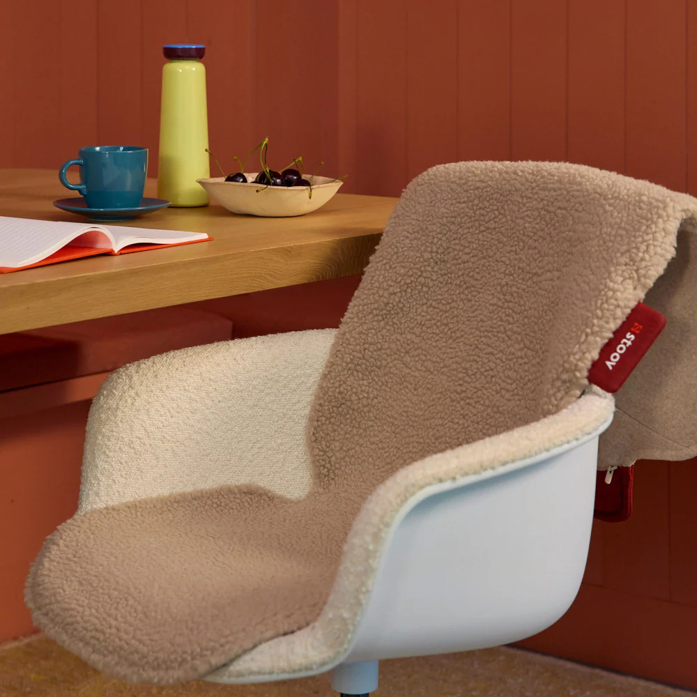 Stoov Stoelverwarmer Big Hug³   |   Woolly Beige  - Afbeelding 2