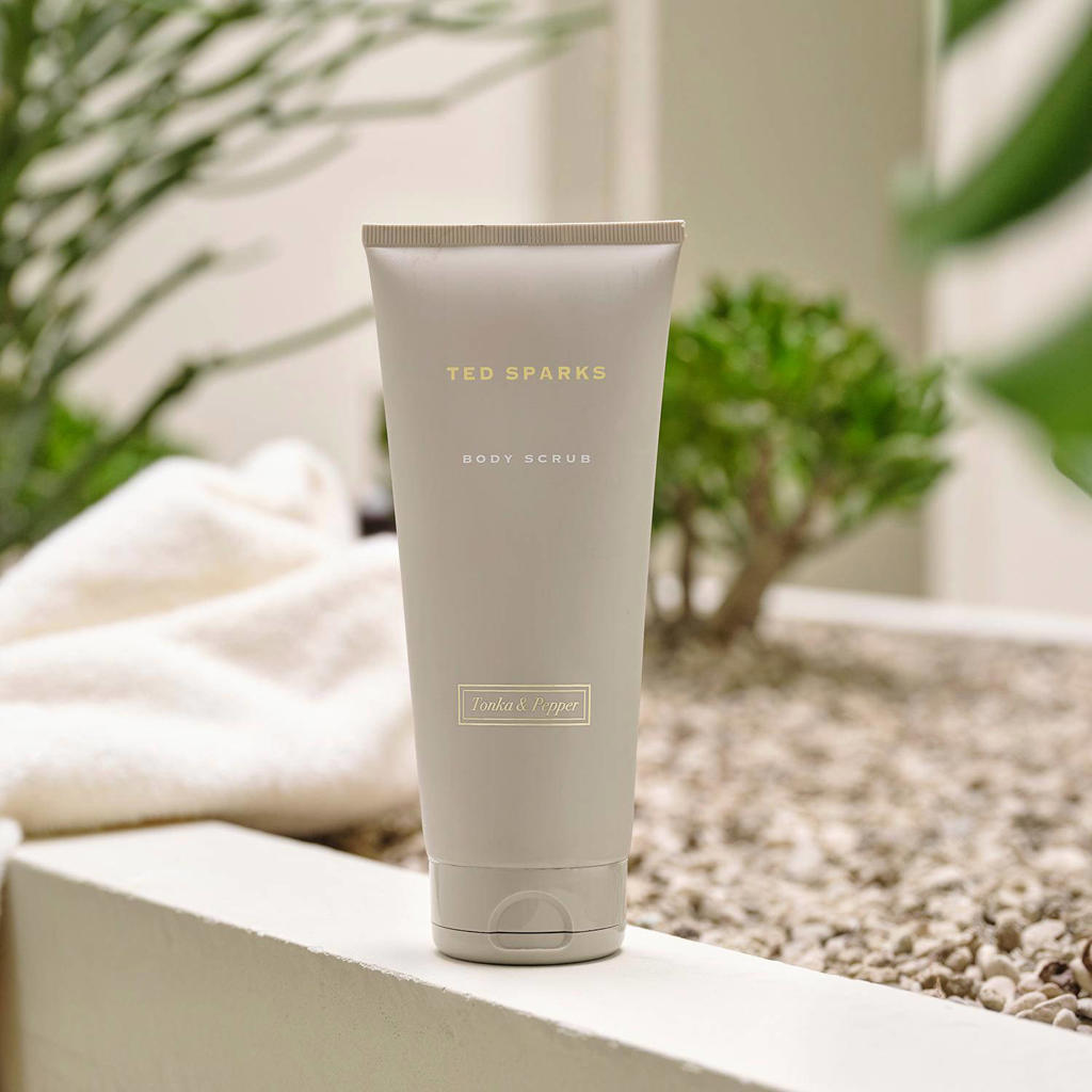 Ted Sparks body scrub Tonka & Pepper 