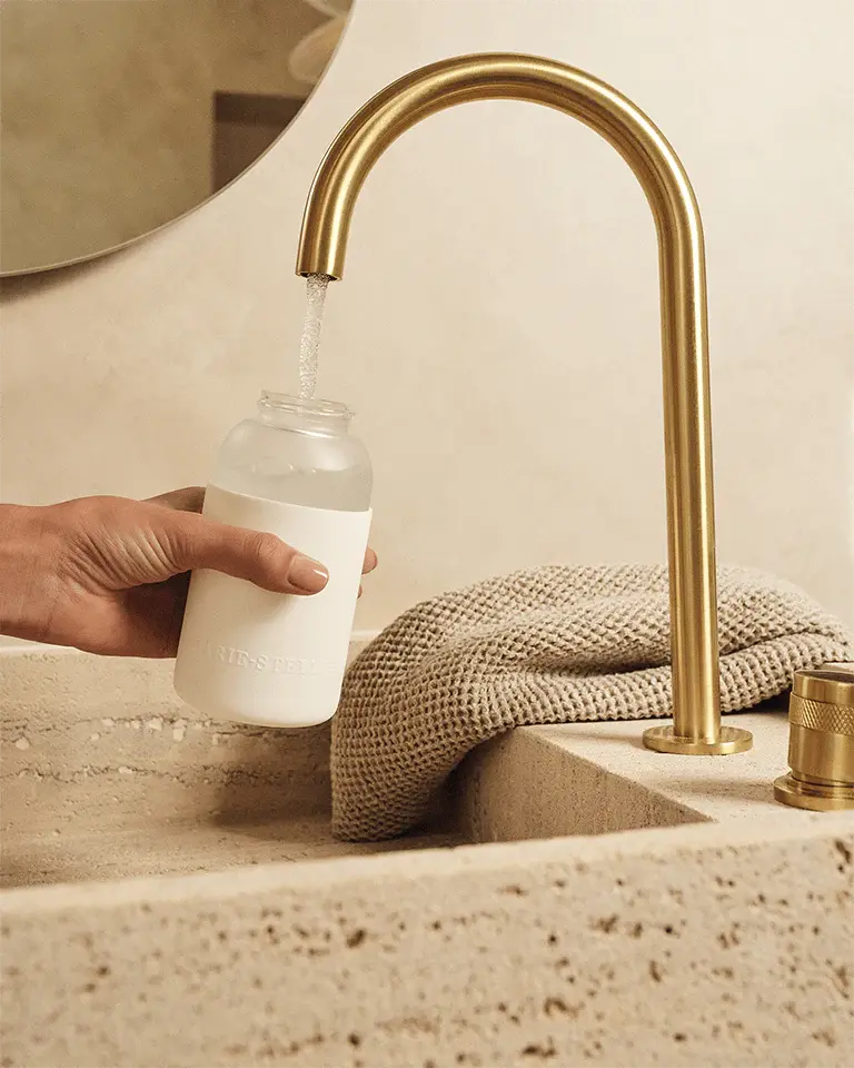 8720701163898FoamingBodyWashBottle325mlcampaignshot4768x960_2048x Foaming Body Wash Concentrate 50 ml No.12 Objets d'Amsterdam