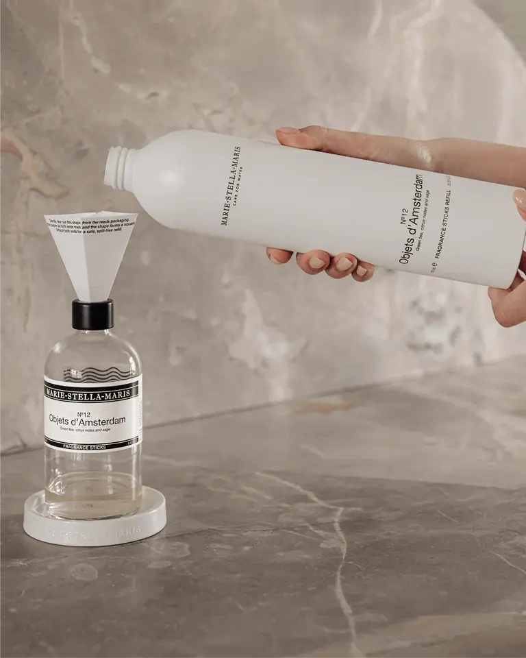 8720701163645FragranceSticksObjetsd_Amsterdam-REFILL750mlmoodshot2768x960_2048x Geurstokjes REFILL 750 ml No.12 Objets d'Amsterdam