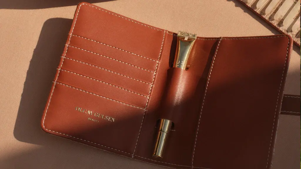79_1024x_crop_center Olcay Gulsen VOYAGE PASSPORT HOLDER
