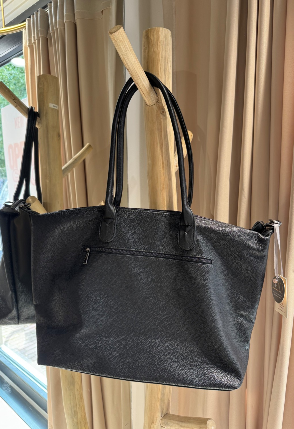 Charm London Buckingham Schoudertas Zwart Lederlook