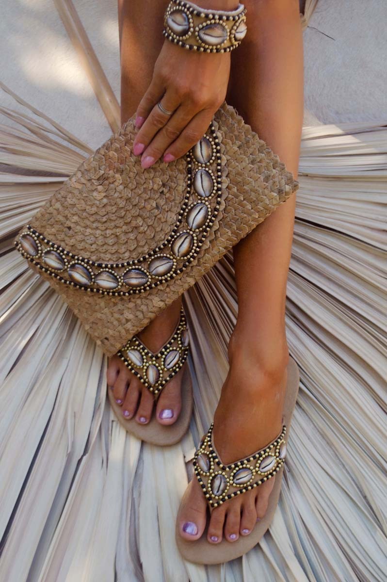 15b.-KM2263sa-Thong-Ebony-Sand Slippers