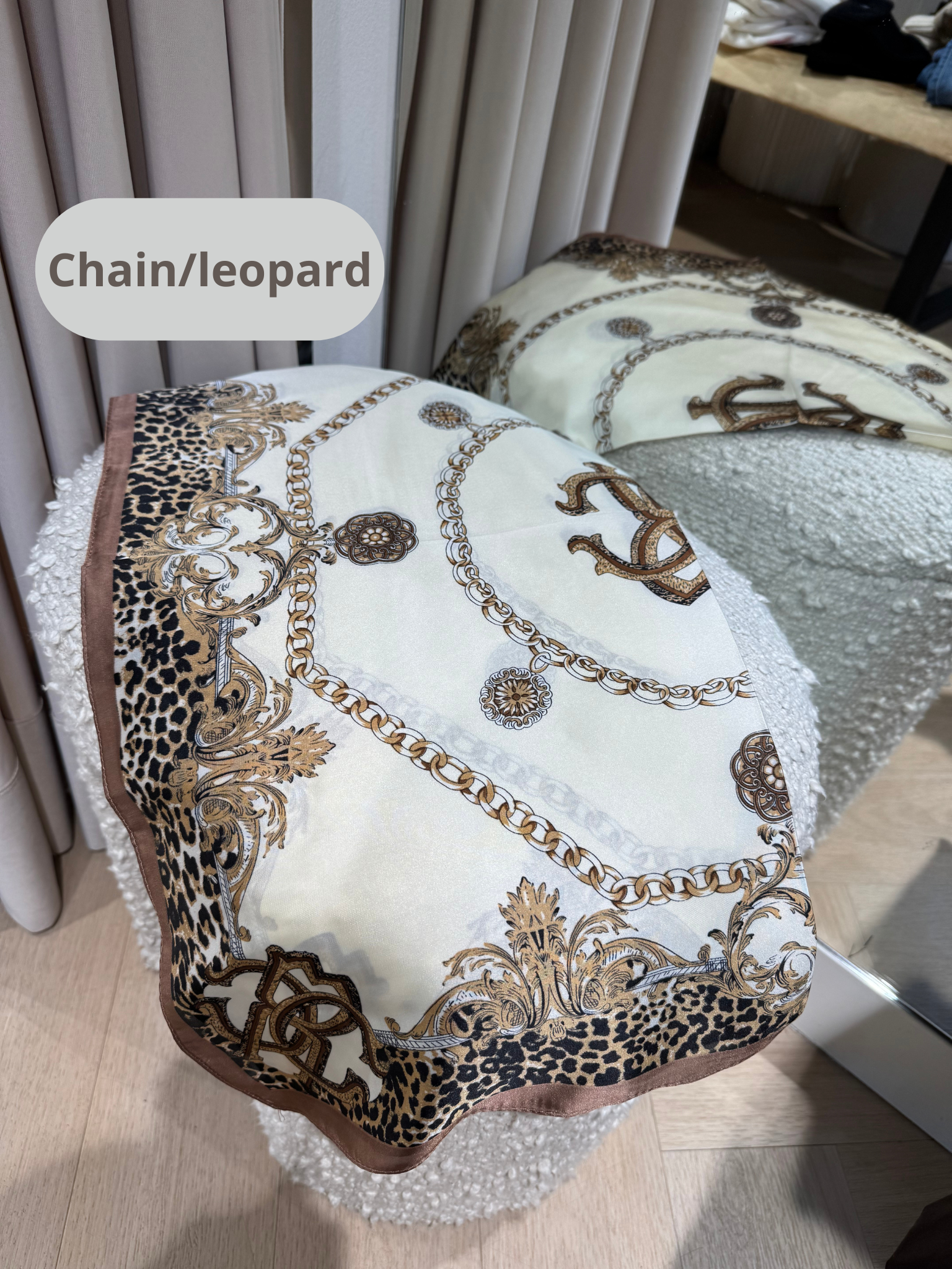 Chainpanter_6 Sjaaltjes