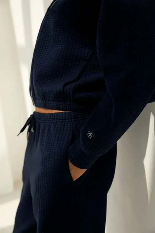 LOLA-5M1A5220 The Lola Club Lena Cardigan Navy