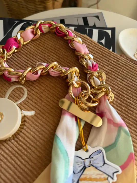 IMG_6419 Stationery & gift Emily in Paris Telefoonkoord